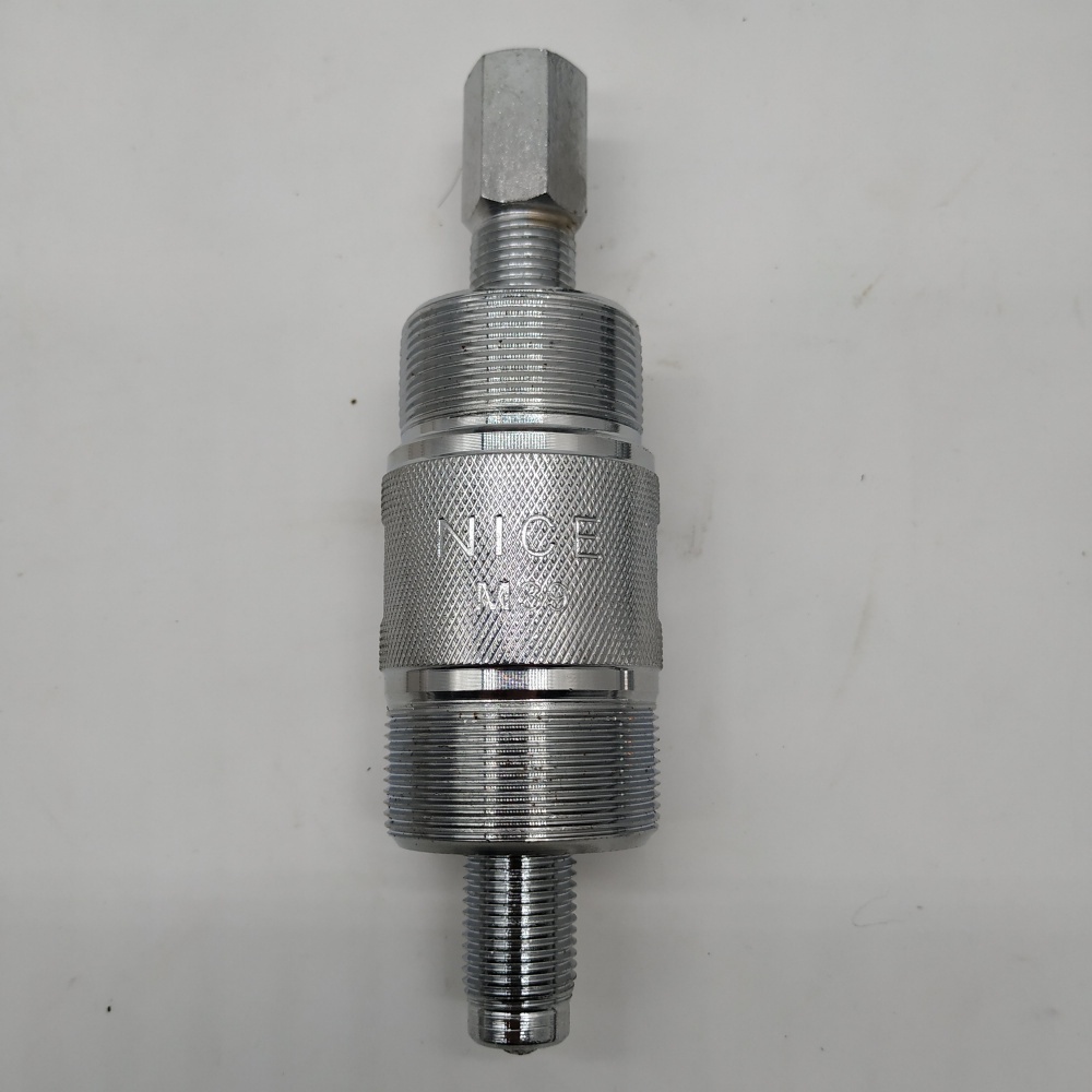 J20 Tornillo del dispositivo de avance de apertura