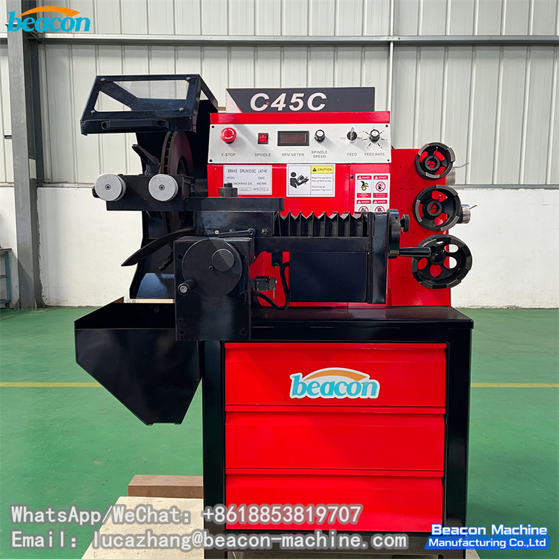 Torno para discos de freno Beacon C45C: Máquina de torneado simultáneo de doble cara para discos y tambores de freno de vehículos pequeños y medianos